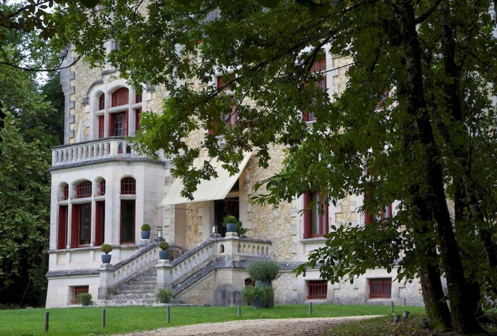 Chateau La Thuiliere Saint-Front-de-Pradoux Exterior photo